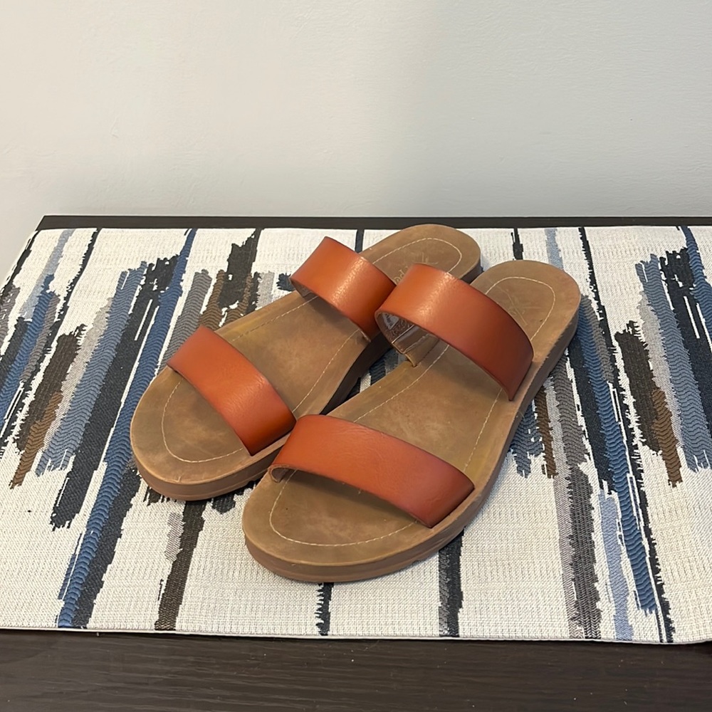 XAPPEAL Leather Banded Slip-On Sandal Slippers